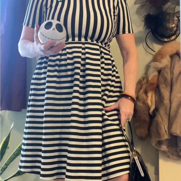 Beetlejuice Black and White A-Line Midi Dress with Short Sleeve nautical - Picture 3 of 6